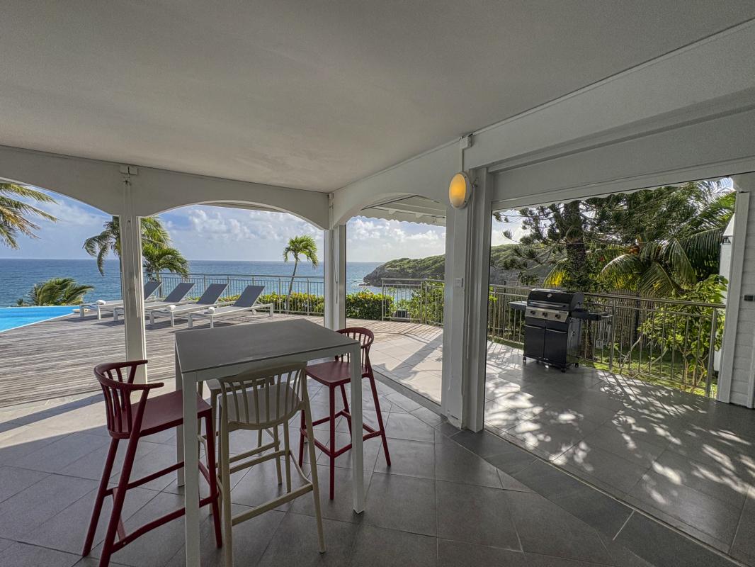 17.Location villa piscine Sainte Anne Guadeloupe_Terrasse vue Mer
